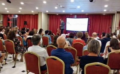 Gala solidaria Lotus Spain juanma quelle coach conferenciante escritor accion social campana solidaria somos instantes